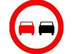 Znak B-25 - zakaz wyprzedzania