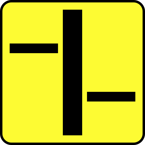 Tabliczka T-6b - tabliczka wskazująca układ dróg podporządkowanych