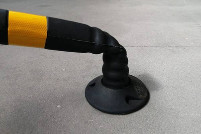 Słupek elastyczny 75 cm czarno-żółty