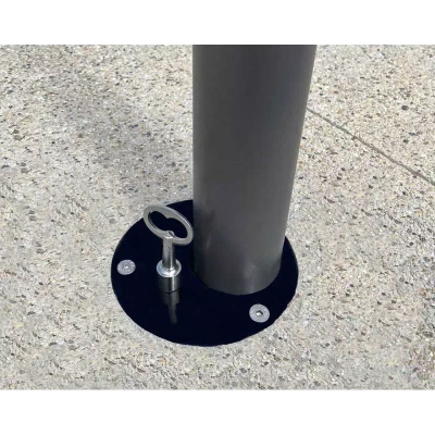 Słupek z systemem Serrubloc