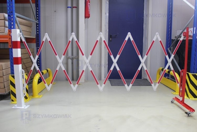 Zapora nożycowa ze słupkiem stałym