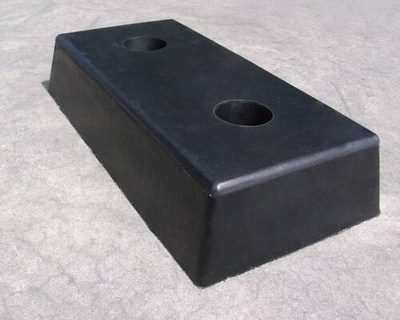 Odbój gumowy EPDM 500x250x100; rozstaw 320