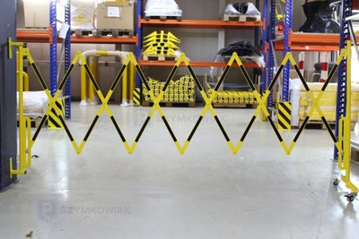 Zapora nożycowa z mocowaniem do ściany