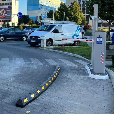 Azyl PVC MINI - el. środkowy, czarny